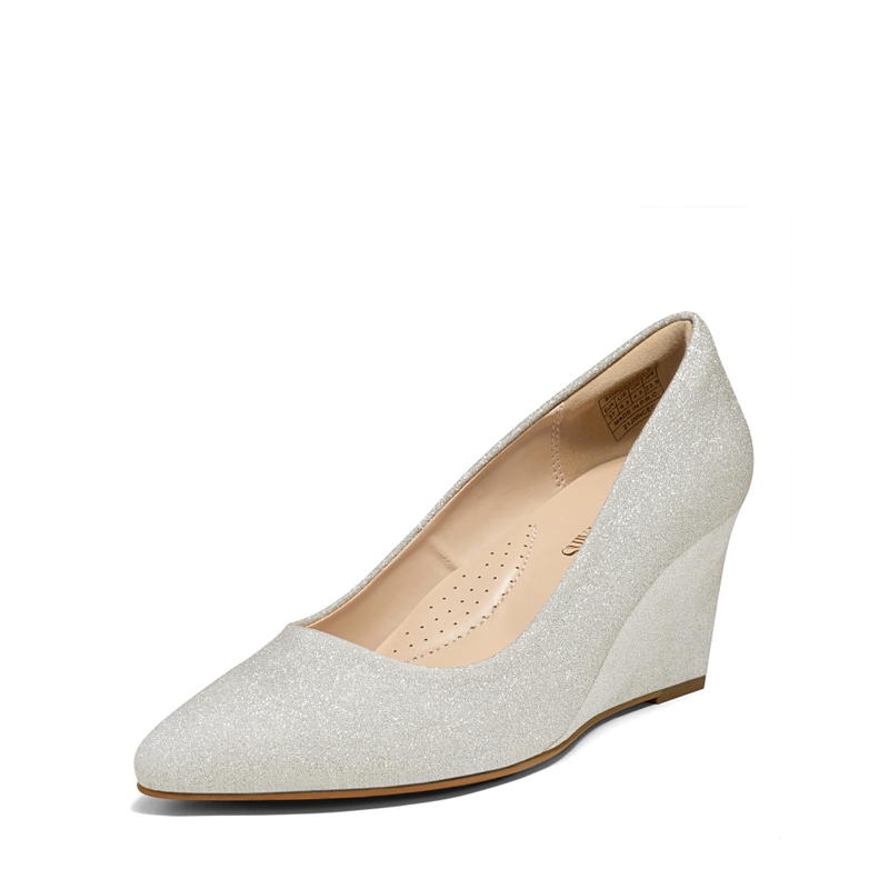 Wedge pointed toe pump top