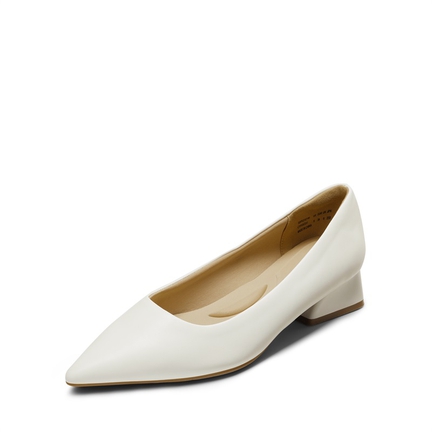 Gorgeous White Shoes to Wear with Dress to Look Amazing