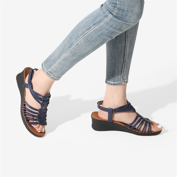 9 Best Navy Blue Sandals for Women To Fahionable and Stylish-Dream Pairs