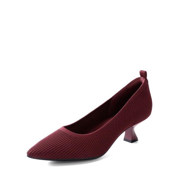 Burgundy kitten online